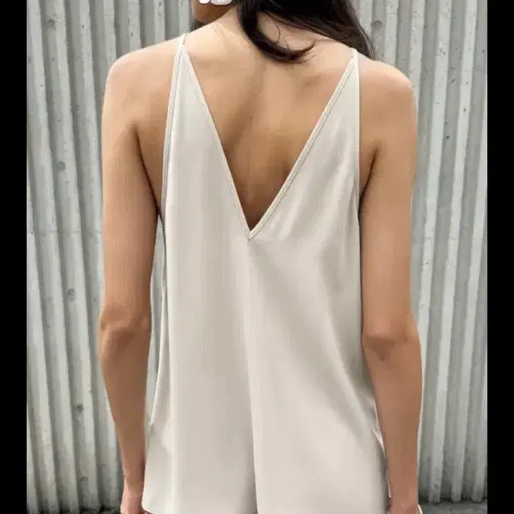 [BUNJANG] Orr Summer Lou Sleeveless Beige / 오르 orr 썸머 루 슬리브리스 베이지