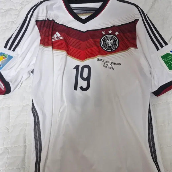 [BUNJANG] Adidas Germany National Football Team Mario Götze 2014 World Cup Winning Jersey / 아디다스 독일 축구 국가대표팀 유니폼 19번 괴체 우승 유니폼
