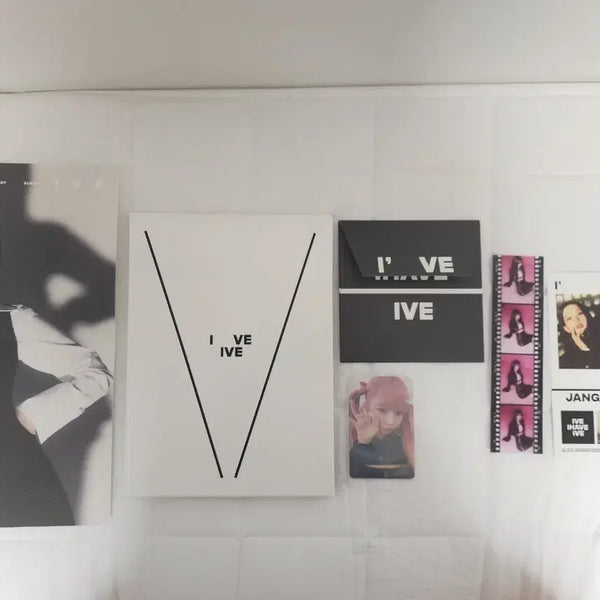 [BUNJANG] IVE I'VE (Album) - Unsealed Album (Photocard Included) / 아이브 아이엠 정규 개봉앨범 판매 합니다. (포카포함)