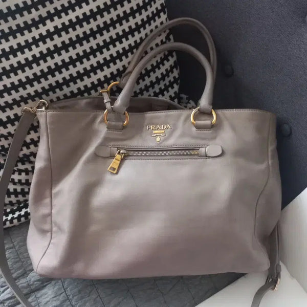 [BUNJANG] Prada Leather Tote Bag / 정품이고 ㅡ프라다 ㅡ가죽.토트백