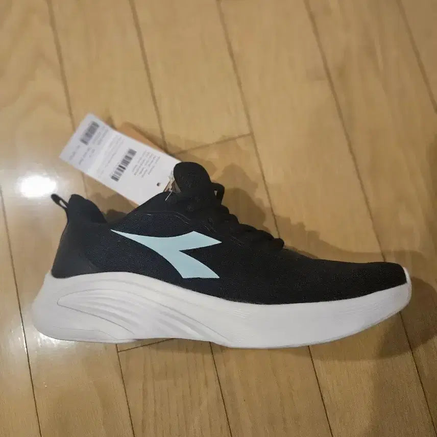 [BUNJANG] Diadora Sneakers Black/Mint / 디아도라 운동화