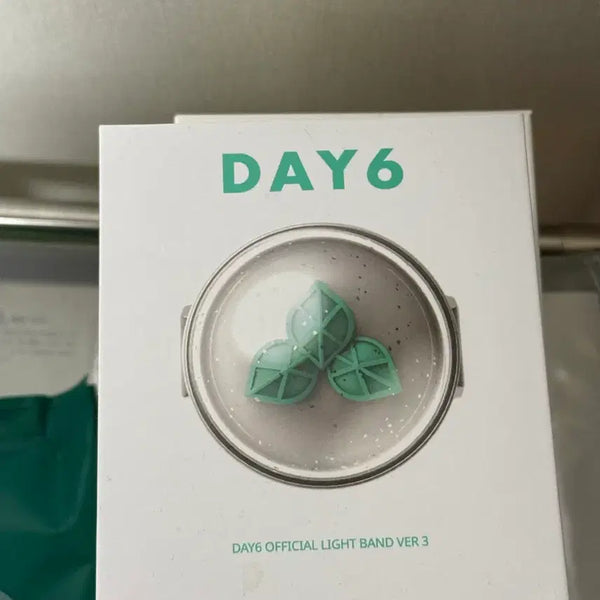 [BUNJANG] DAY6 Made in 1985 Ver.3 Official Lightstick / DAY6 공식 응원봉 마데워치 Ver.3