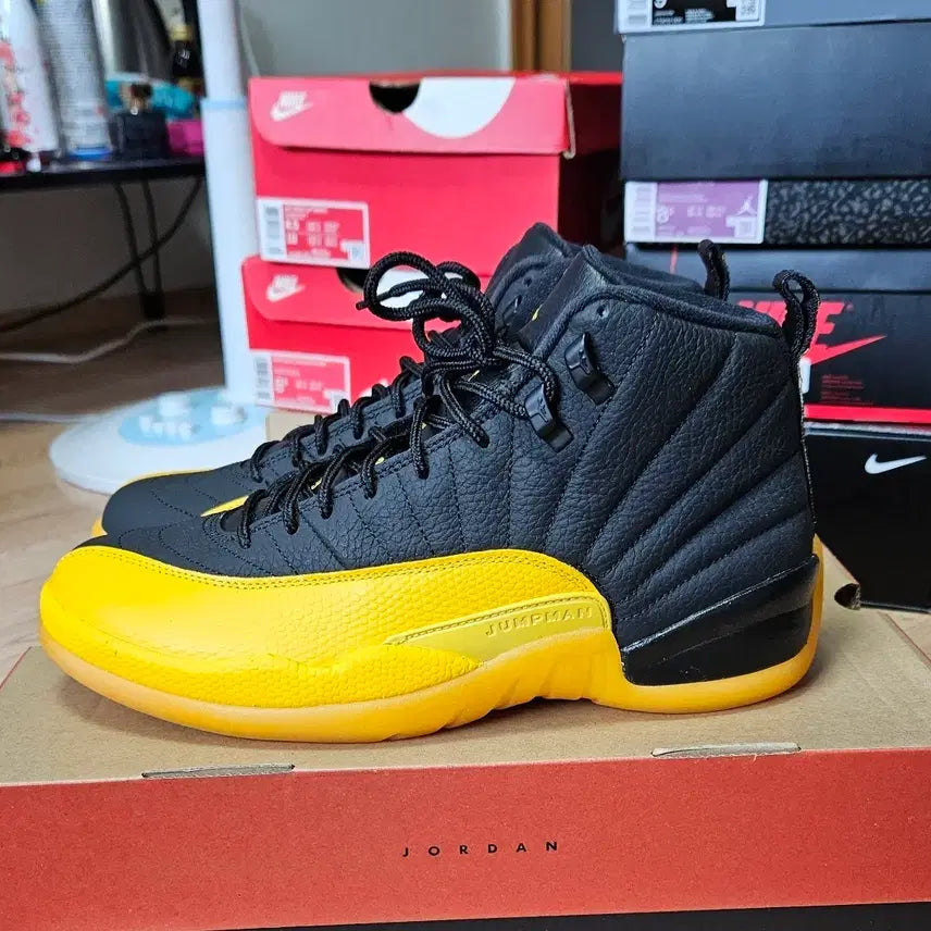 [BUNJANG] Air Jordan 12 University Gold Sneakers (270mm) / 에어조던 12  유니버시티 골드 270mm