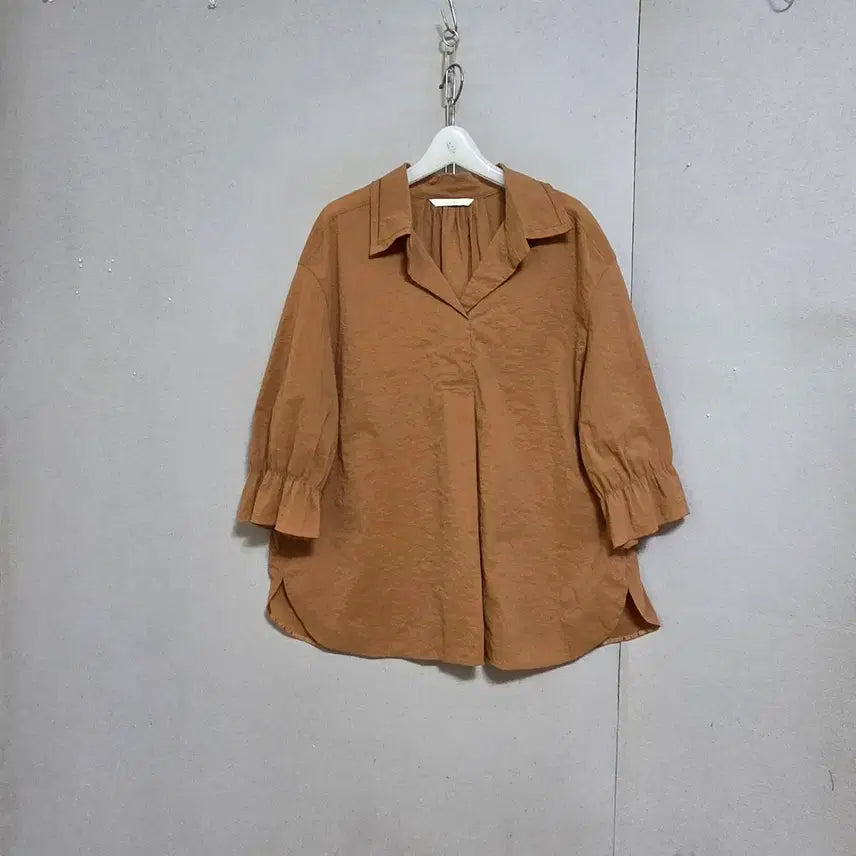 [BUNJANG] Aijjatbaba Windbreaker Style Blouse / 아이잣바바 바람막이스타일소재 블라우스 66  n7727