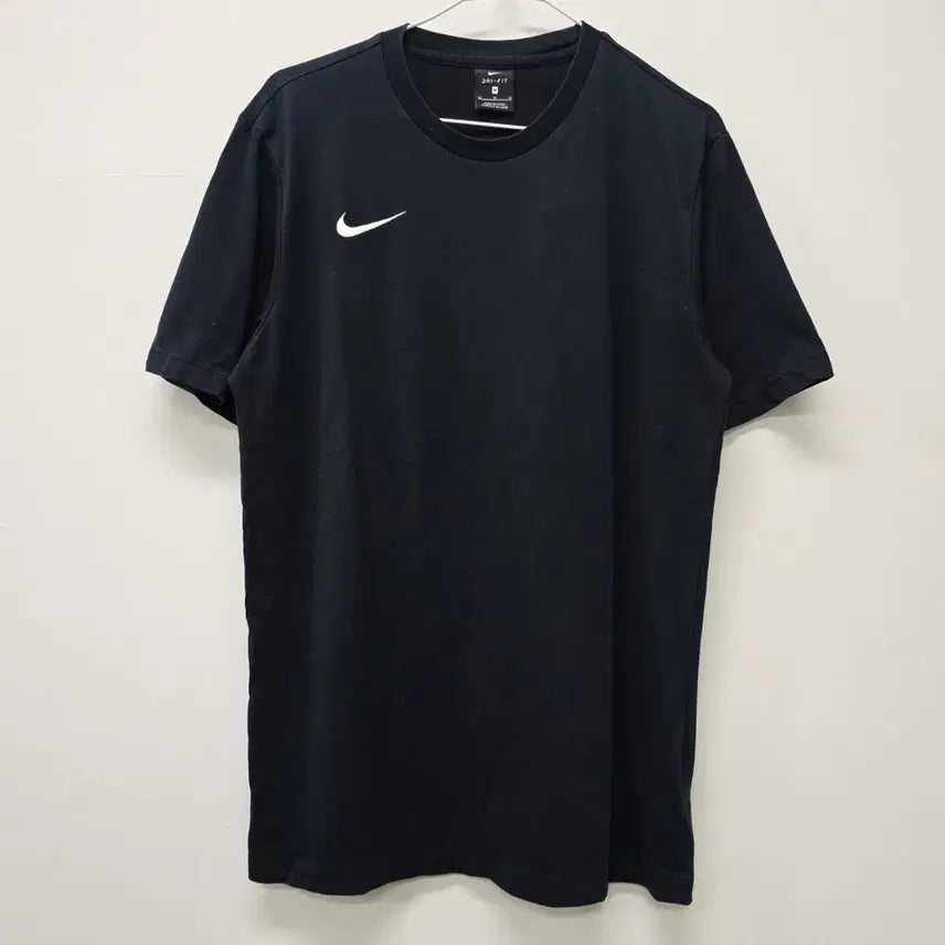 [BUNJANG] Nike Round Neck T-Shirt Size 100 / 나이키 100사이즈 라운드티/3987/더본