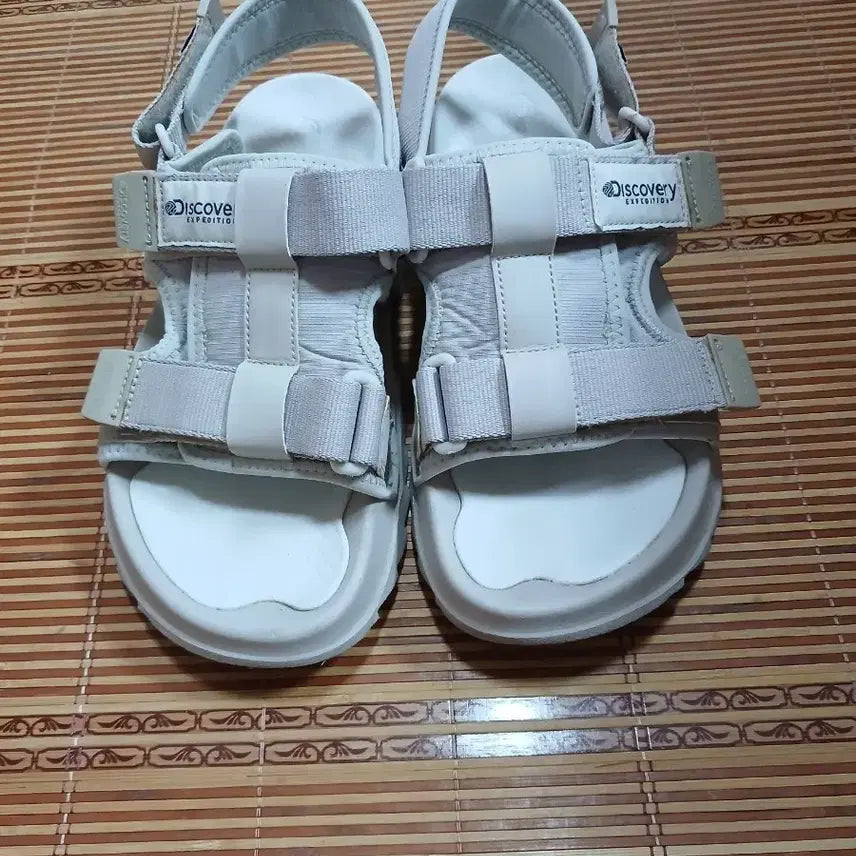 [BUNJANG] Discovery Bucket Cruiser Sandals White Size 250 / 디스커버리 버킷크루저 샌들 화이트 250