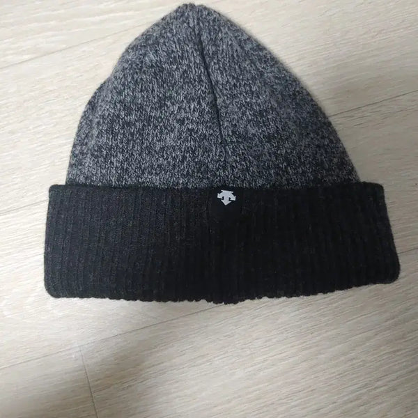 [BUNJANG] Descente Mixed Color Beanie / 데상트 비니 그레이/블랙