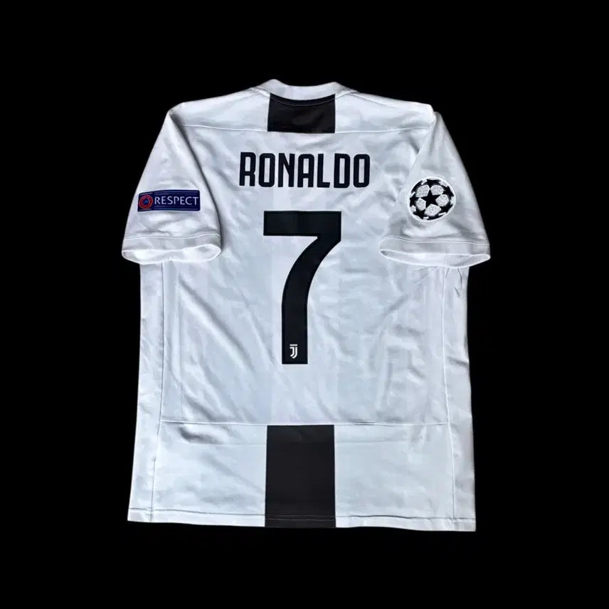 [BUNJANG] Adidas Juventus 18/19 Home Cristiano Ronaldo Jersey / 아디다스 18 19 유벤투스 홈 호날두 유니폼