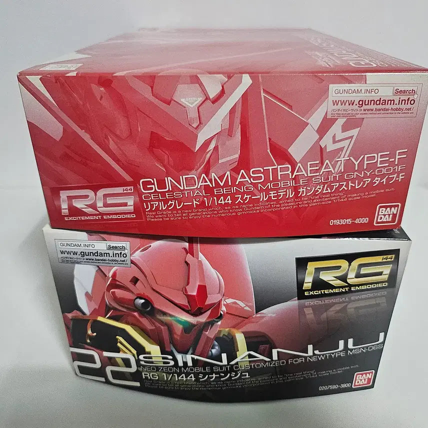 [BUNJANG] RG Sinanju & RG Astraea Type F Limited Edition Model Kit / RG 시난주와 한정판 RG 아스트레아 타입 F