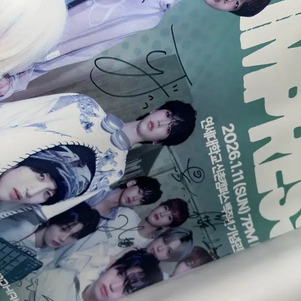 [BUNJANG] IDNTT Yes, We Are Never Met Autographed Poster / 아이덴티티 idntt 예스위아 유네버멧 친필 싸인 포스터