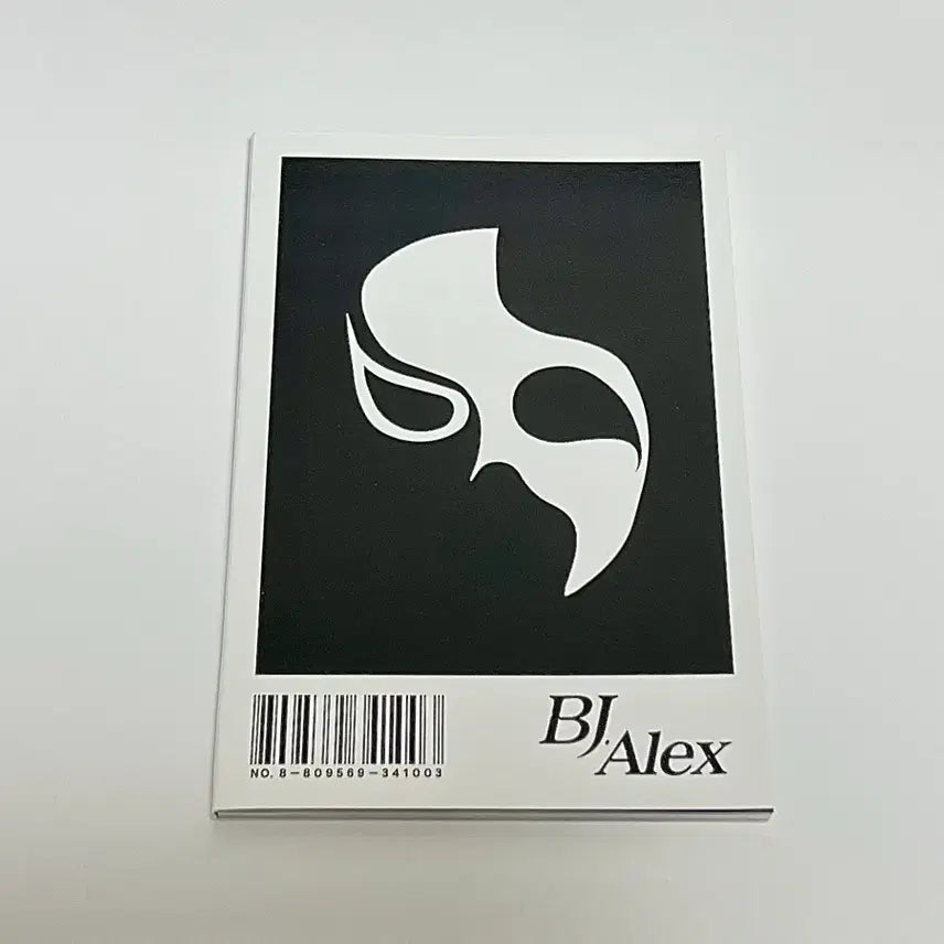 [BUNJANG] BJ Alex Postcard Book First Edition Special Edition / bj 알렉스 비제이 알렉스 엽서집 엽서북 단행본 초판 특전