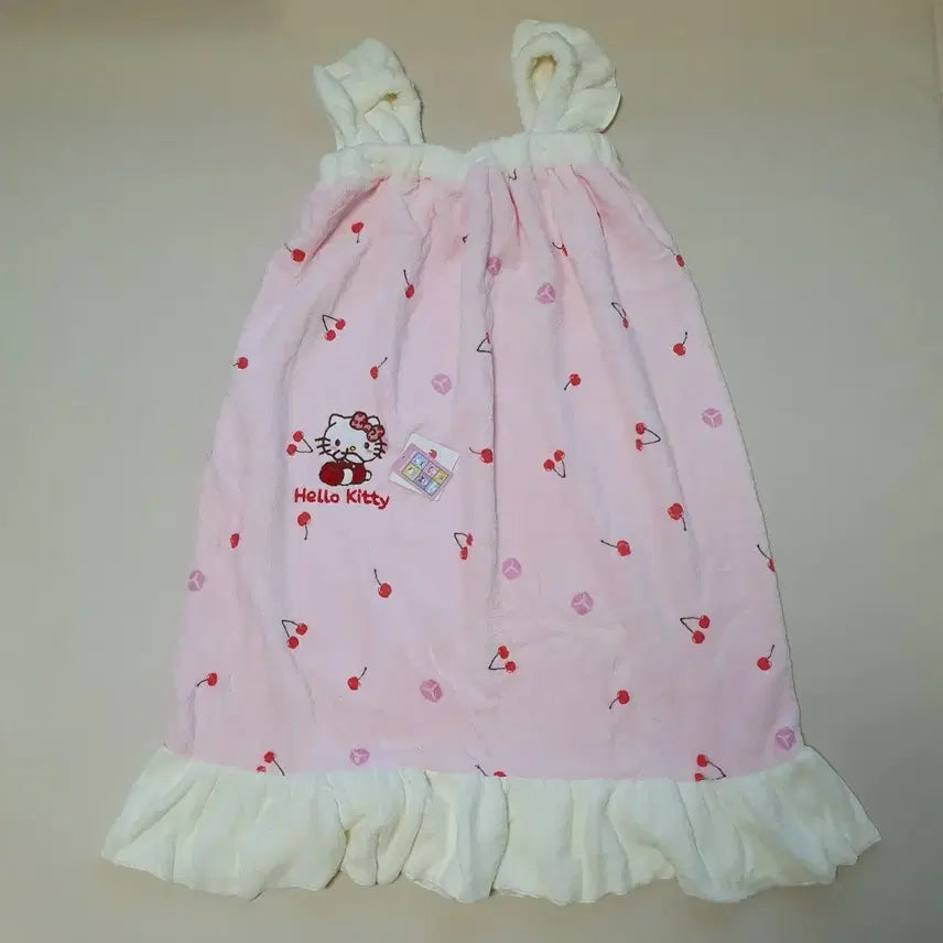 [BUNJANG] Hello Kitty Pink Printed Shower Gown - New / 헬로키티 원피스 샤워가운 새상품