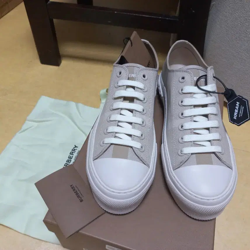 [BUNJANG] Burberry Check Cotton Sneakers Beige Size 41 / [260] 버버리 체크코튼 스니커즈 베이지 41사이즈