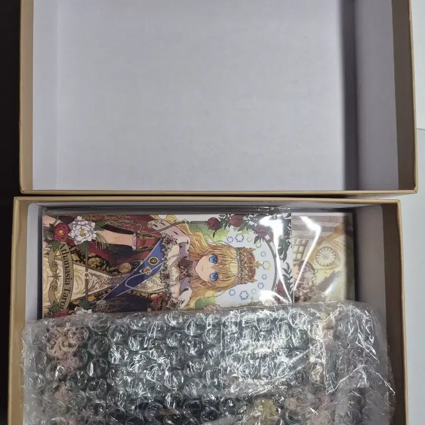 [BUNJANG] Who Made Me A Princess Illustrated Book & Tarot Card Set - Deluxe Limited Edition / 어공주 타로카드 일러스트북 초호화 한정판