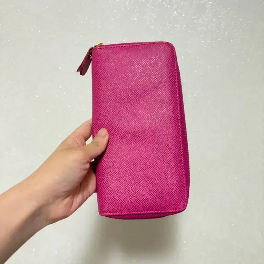 [BUNJANG] Hot Pink Long Wallet / 핫핑크 장지갑