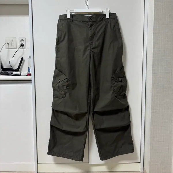 [BUNJANG] Mise en Scene Men's Folded Pocket Cargo Parachute Pants Khaki / 2) 미세키서울 맨 폴디드 포켓 카고 파라슈트 팬츠 카키