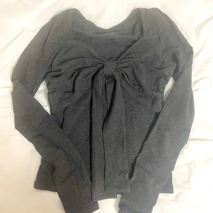 [BUNJANG] Gal Vintage Ribbon Long Sleeve T-Shirt / 갸루 빈티지 리본 긴팔 티