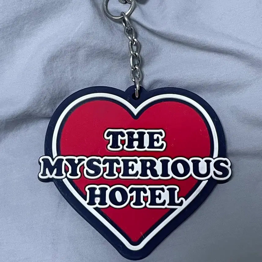 [BUNJANG] The Mysterious Hotel Heart Keyring / 더미스테리어스호텔 하트키링