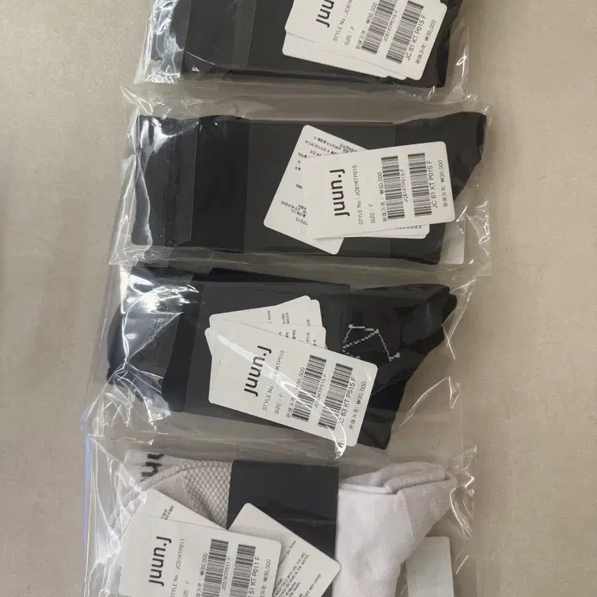 [BUNJANG] Juun.J Men's Logo Socks 4-Piece Bundle / 준지(Juun.J) 남성 로고 정품 삭스 양말 4개 일괄 새상품 판매합니다
