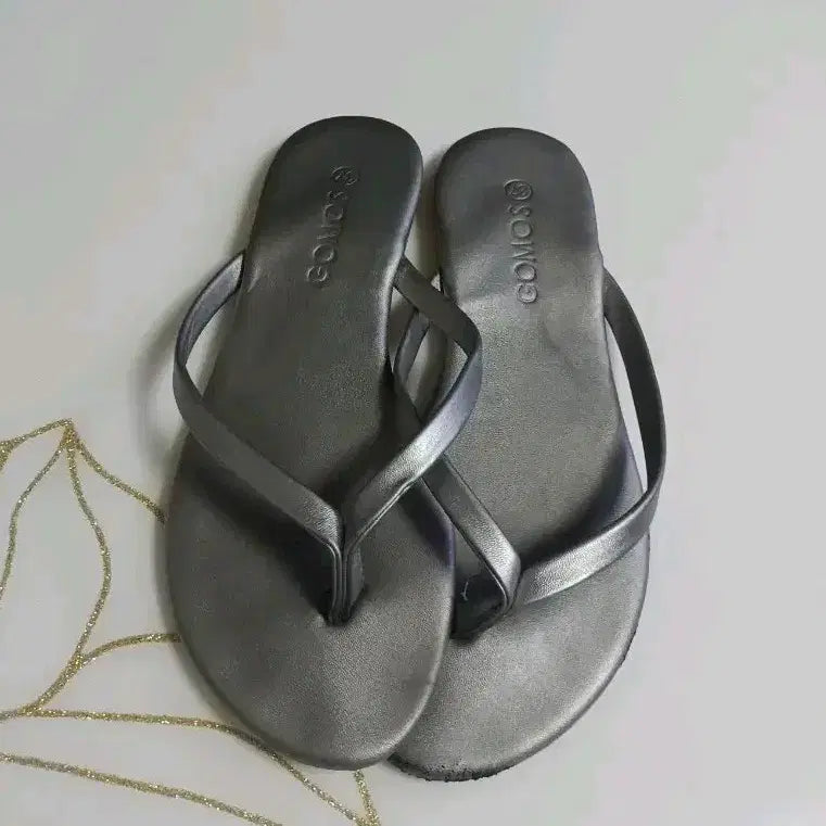 [BUNJANG] Gomoss Jjori Sandals Silver / 고모스 쪼리 샌들 실버