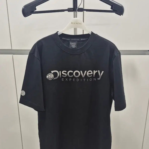 [BUNJANG] Discovery Expedition Logo Print Short Sleeve T-Shirt Black / 디스커버리 익스페디션 반팔티 블랙