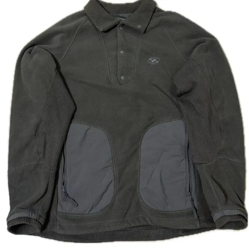 [BUNJANG] Sansan Gear Compound Fleece Top Mud Khaki / 산산기어 컴파운드 플리스 탑 머드 카키 - 23FW (2사이즈)