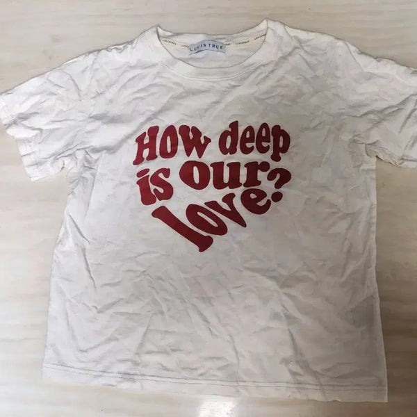 [BUNJANG] Love is True Heart Lettering Short Sleeve T-Shirt White / 러브이즈트루 하트 레터링 반팔티 화이트