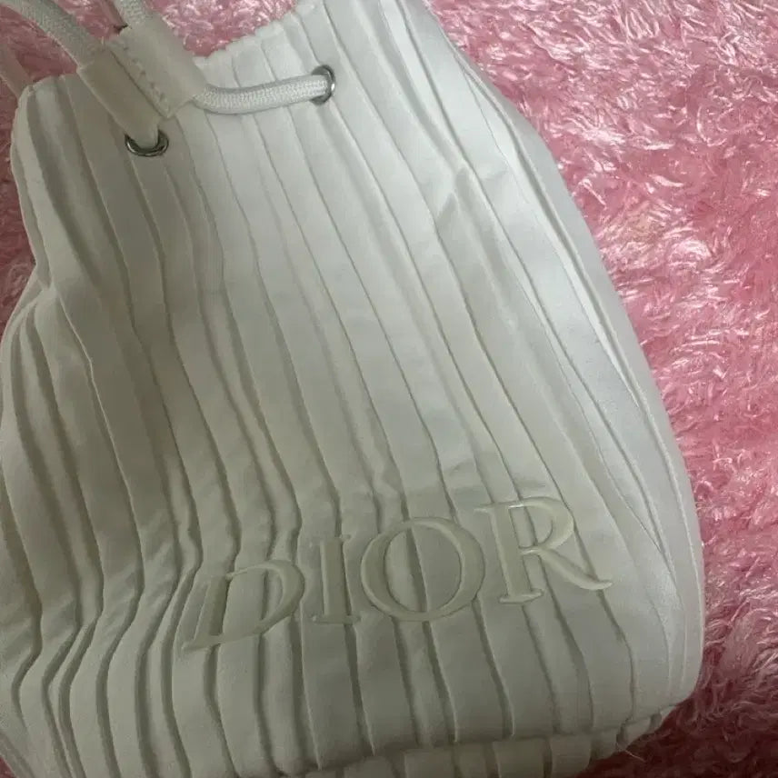 [BUNJANG] Dior Beauty Drawstring Pouch / [새상품] 디올 뷰티 2025 복조리 파우치(파우치만)