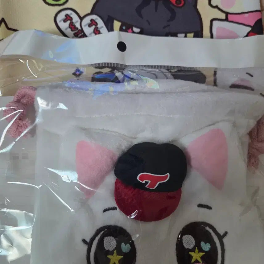 [BUNJANG] LG Twins Wishcat Collaboration Cool Towel & Pouch Bundle Set / 엘지트윈스 위시캣 쿨타올 & 파우치 일괄 판매(새상품)