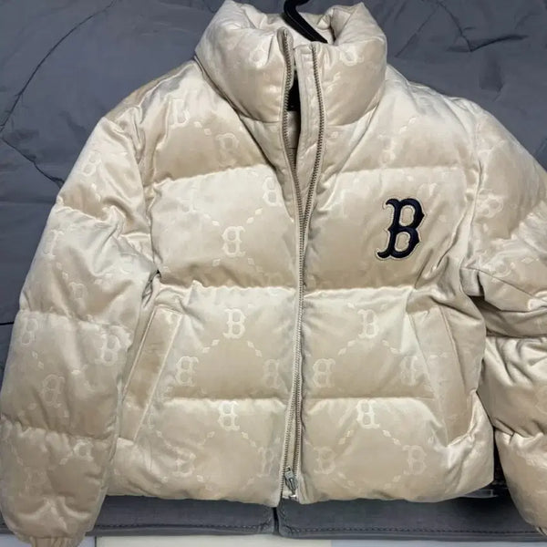 [BUNJANG] MLB Women's Diamond Velvet Goose Down Cropped Padded Jacket / MLB W 다이아 벨벳 구스 크롭 패딩 3FDJM0226 43BGS 50BKS