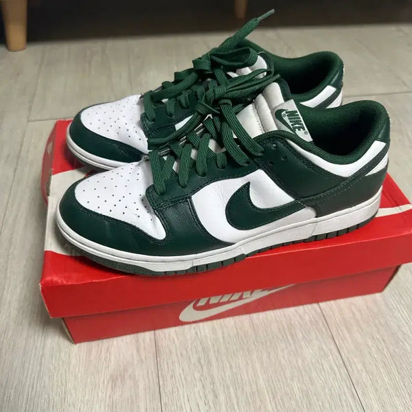 [BUNJANG] Nike Dunk Low Varsity Green Sneakers (Size 275) / 나이키 덩크로우 바시티그린 275