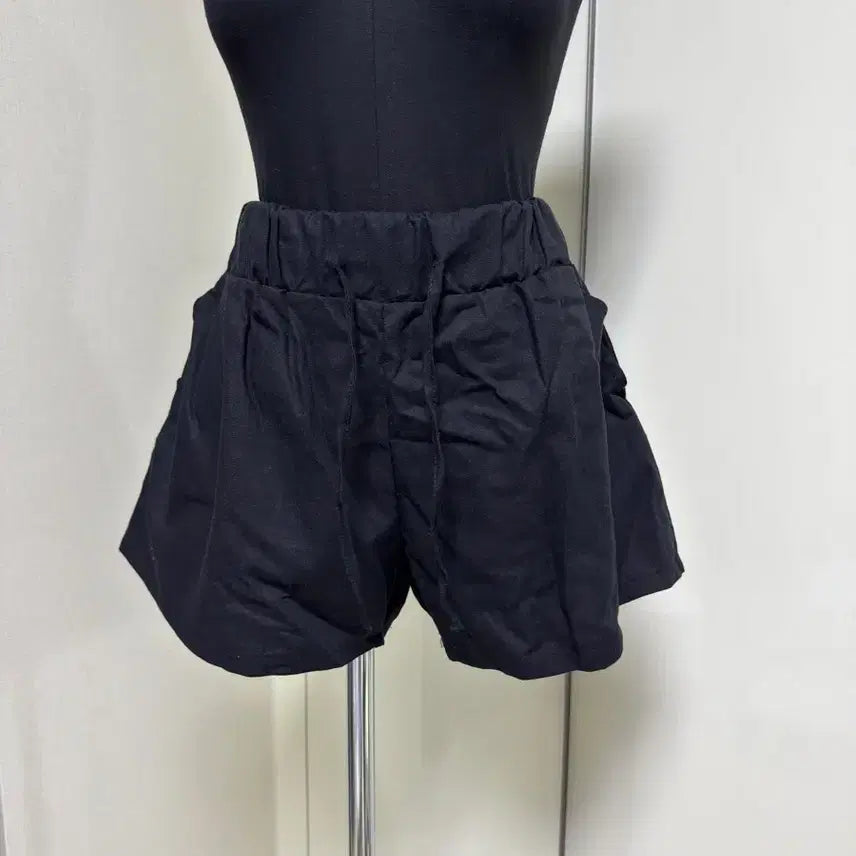 [BUNJANG] Black Linen Bio-Waistband Shorts / (새상품) 블랙 린넨 바이오 밴딩 반바지