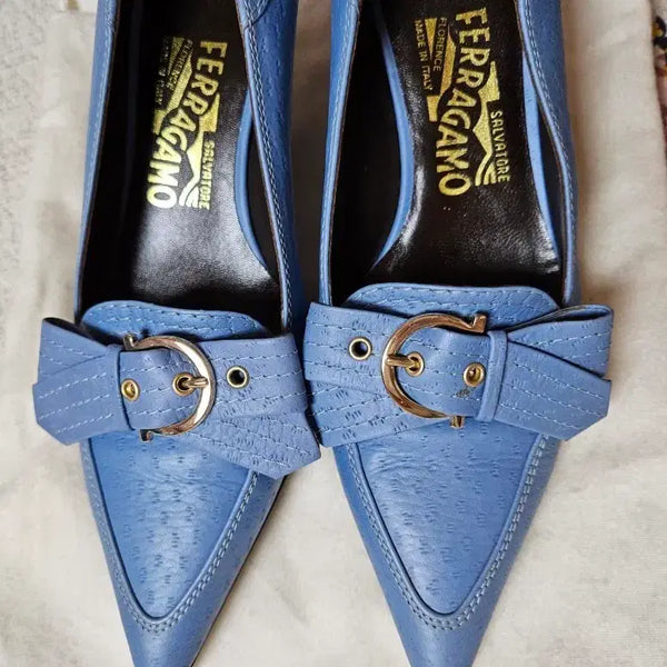 [BUNJANG] Salvatore Ferragamo Sky Blue Leather Gancini Ribbon Pointed-Toe Pumps / 페라가모 슈즈 블루