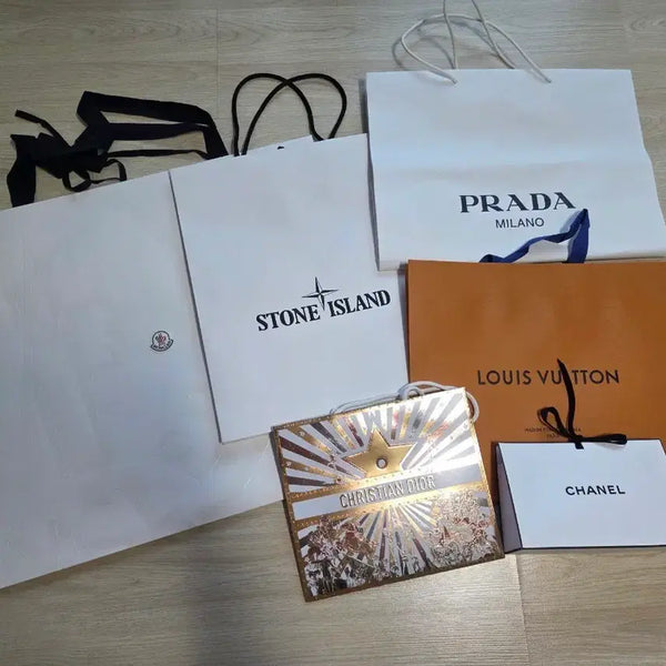 [BUNJANG] Luxury Shopping Bags (13) and Pouches (8) Bundle Set / 명품쇼핑백13개+파우치8개 일괄
