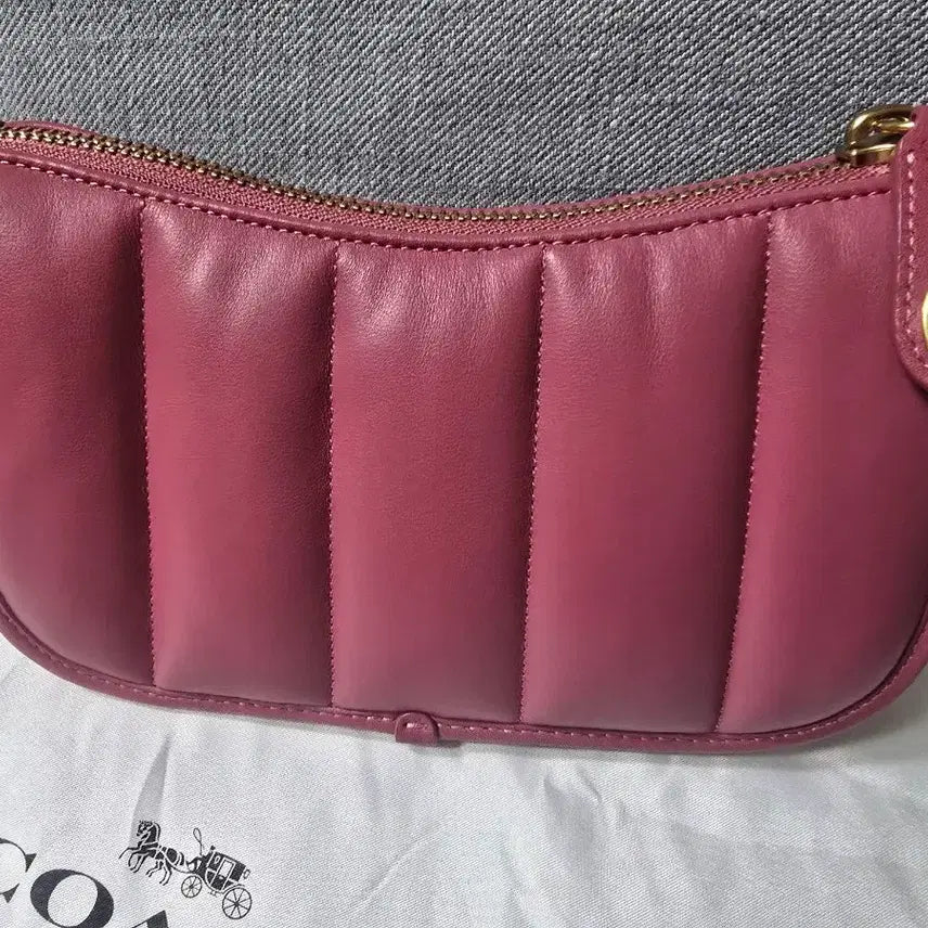 [BUNJANG] Coach Quilted Shoulder Bag Pink / 코치 퀼팅 숄더백 핑크