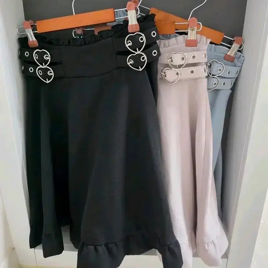 [BUNJANG] Mars Heart Buckle Skirt / 마즈 하트버클 스커트 지뢰계양지뢰디마럽리즈리사로지타노에미시허니앙크루즈