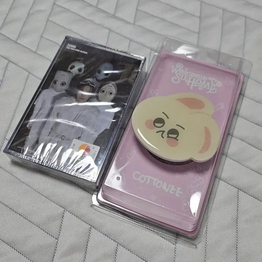 [BUNJANG] EXO SUHO JUMSEONMYEON Tape Ver. Photocard Holder (Courtnie) / (미개봉) EXO 수호 점선면 Tape Ver. + 코트니 그립톡