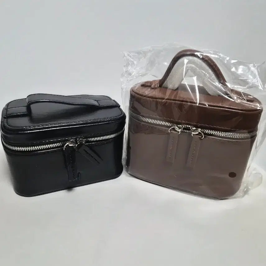 [BUNJANG] Hera Holiday Limited Edition Pouch / 헤라 홀리데이 한정판 파우치 블랙쿠션 메이크업 파우치 가격다운