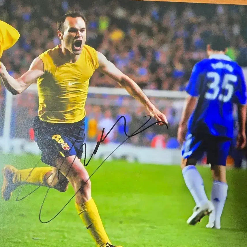 [BUNJANG] Andrés Iniesta Autographed Photo / 안드레스 이니에스타 친필 싸인 포토