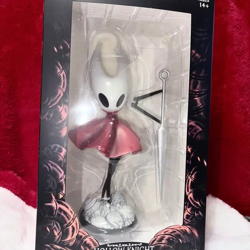 [BUNJANG] Hollow Knight Hornet Figure Statue (Fangamer) / 할로우나이트 호넷 피규어 스태튜 (팬게이머)