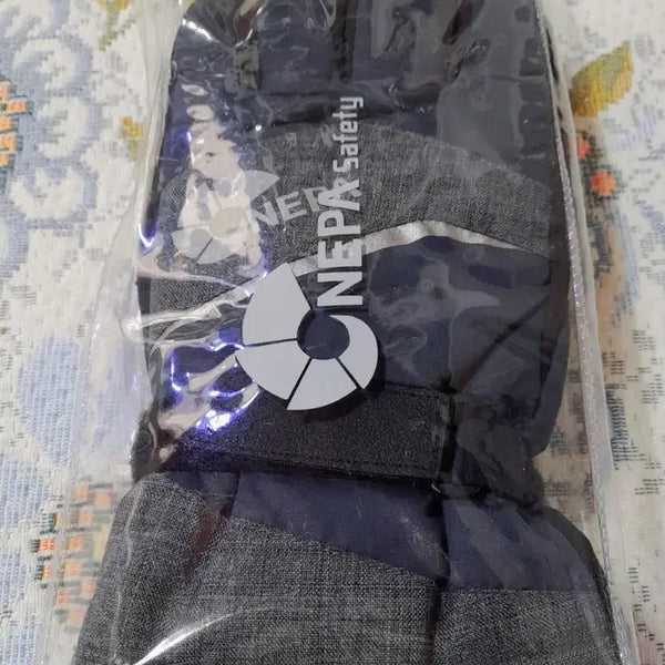 [BUNJANG] Nepa Winter Padded Gloves (M) / ( 새상품 )   네파 겨울 방한 패딩 장갑