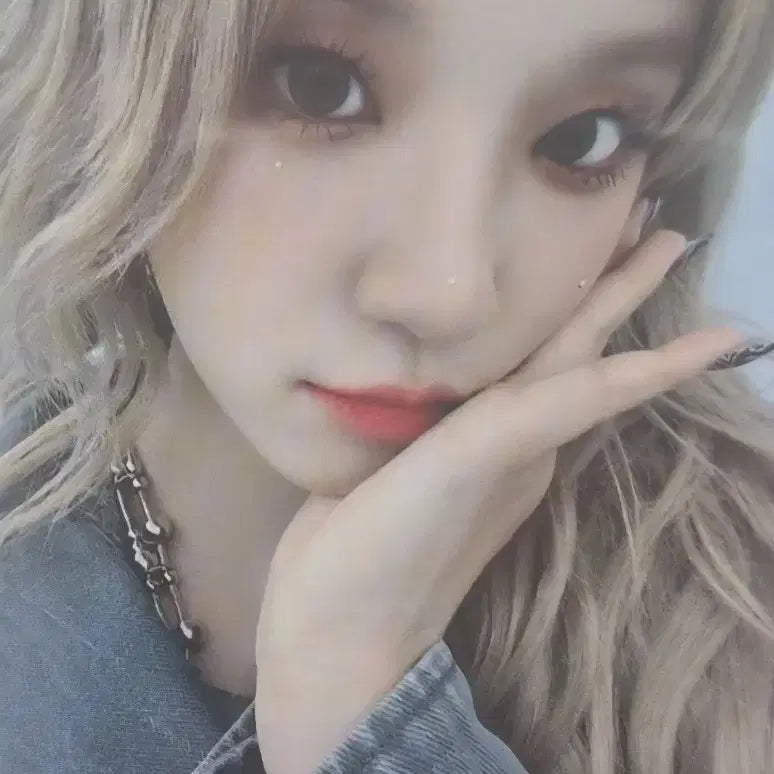 [BUNJANG] G)I-DLE Yuqi Global Festival Music Bank Photocard / 아이들 우기 글로벌 페스티벌 뮤직뱅크 포토카드 판매합니다 히트