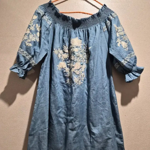 [BUNJANG] Embroidered Off-Shoulder Mini Dress Blouse / 새옷 빅사이즈 오버핏 자수 오프숄더 미니원피스. 블라우스