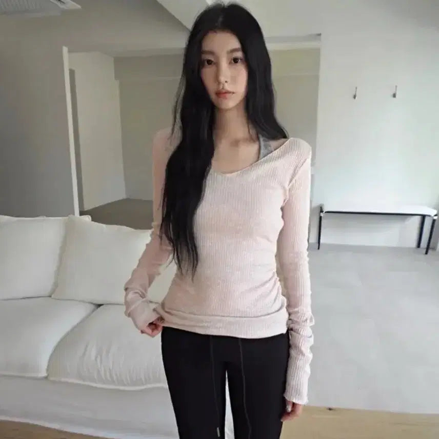 [BUNJANG] Suzi Pink V-Neck Long-Sleeve Knit / 수지 핑크색 브이넥 긴팔 니트