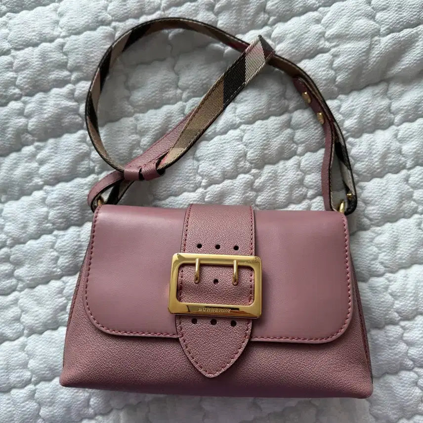 [BUNJANG] Burberry Buckle Crossbody Bag / 버버리 버클 크로스백