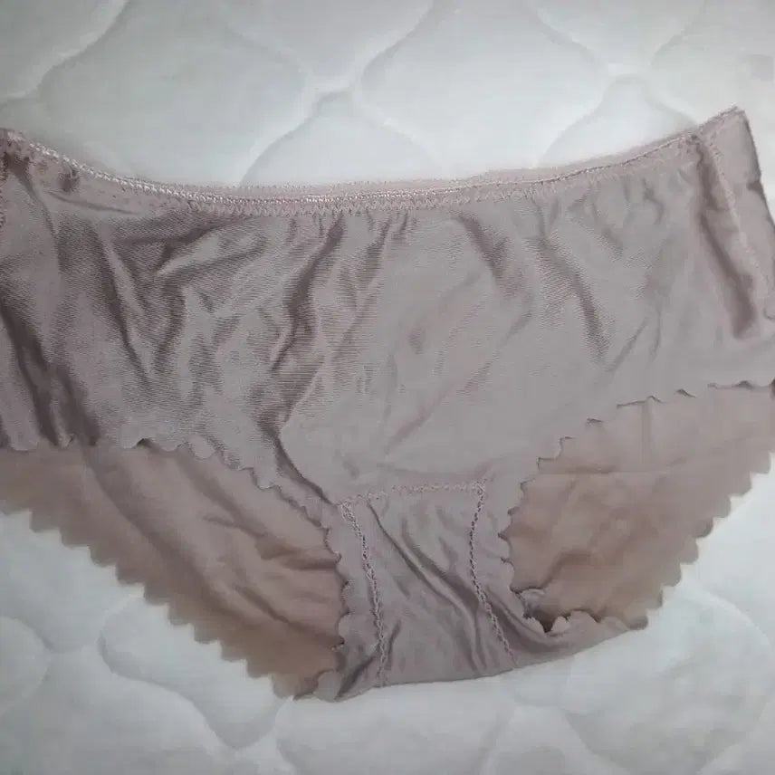 [BUNJANG] Women's Beige Underwear Panties (Used) / 여성 속옷 팬티 베이지색 중고