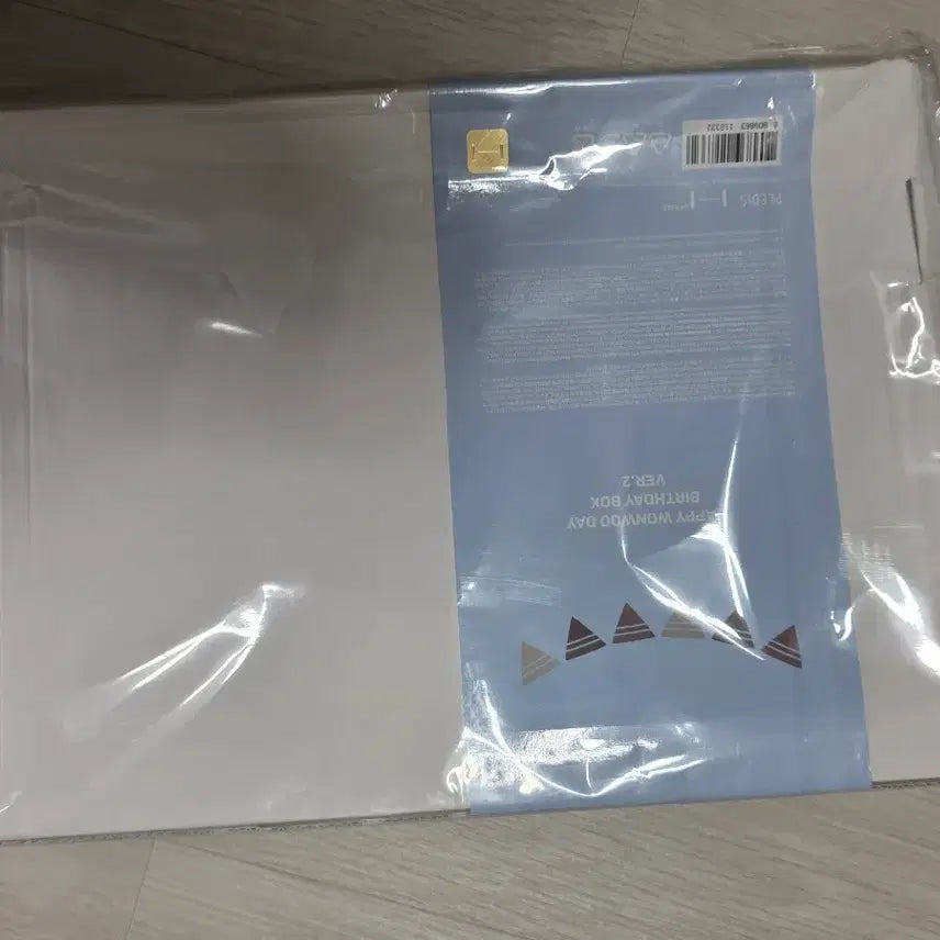 [BUNJANG] SEVENTEEN Wonwoo Birthday Box Ver. 2 / 세븐틴 원우 생일 기념 박스 VER.2