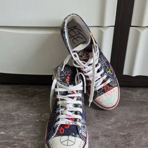 [BUNJANG] VETEMENTS High-Top Graffiti Sneakers / 베트멍 하이탑 스니커즈