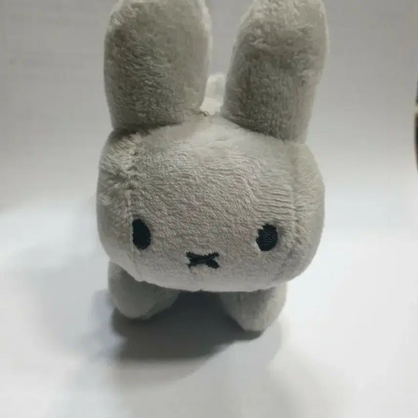 [BUNJANG] Miffy Rabbit Plush Keychain Grey / 미피 토끼 인형 키링 그레이(8/17까지만판매)