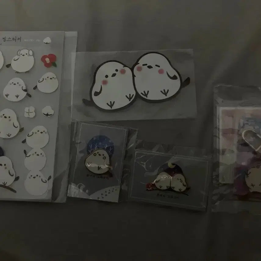 [BUNJANG] Omoknuni Metal Creation Badge Keyring Sticker Goods Bundle Set / 일괄) 오목눈이 금속 창작 뱃지 키링 스티커 굿즈 세트